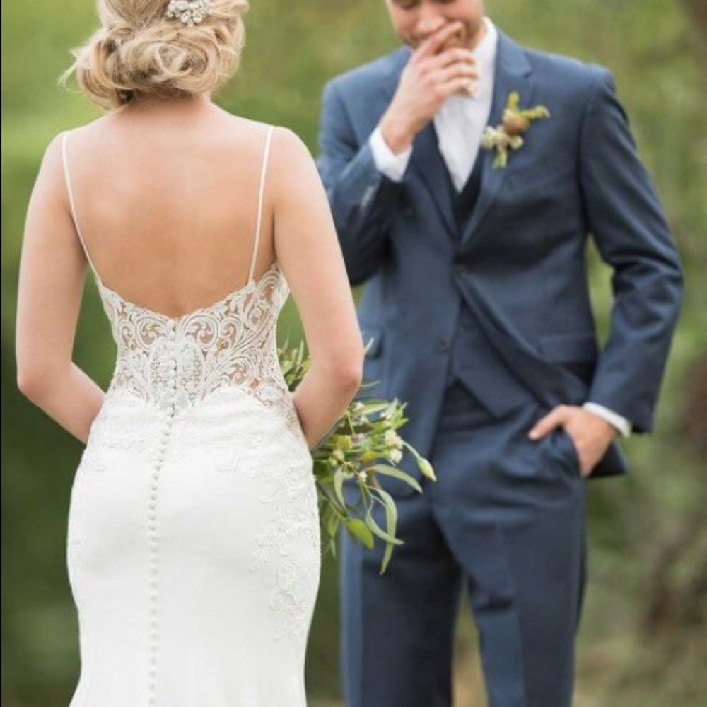 ESSENCE OF AUSTRALIA wedding dress